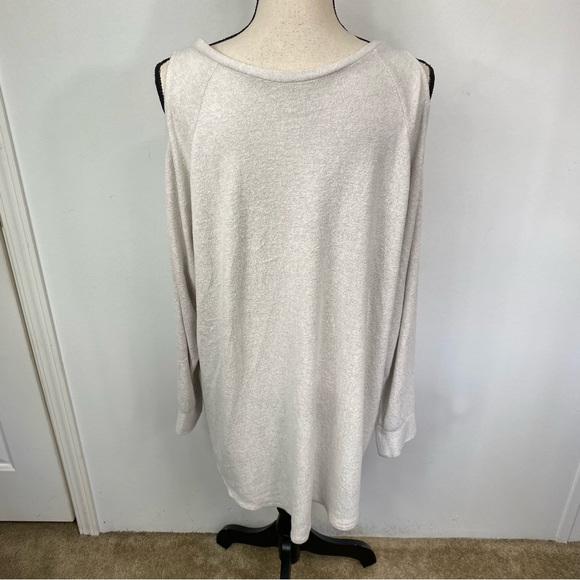 Torrid Light Oatmeal Super Soft Plush Cold Shoulder Top - Picture 5 of 11